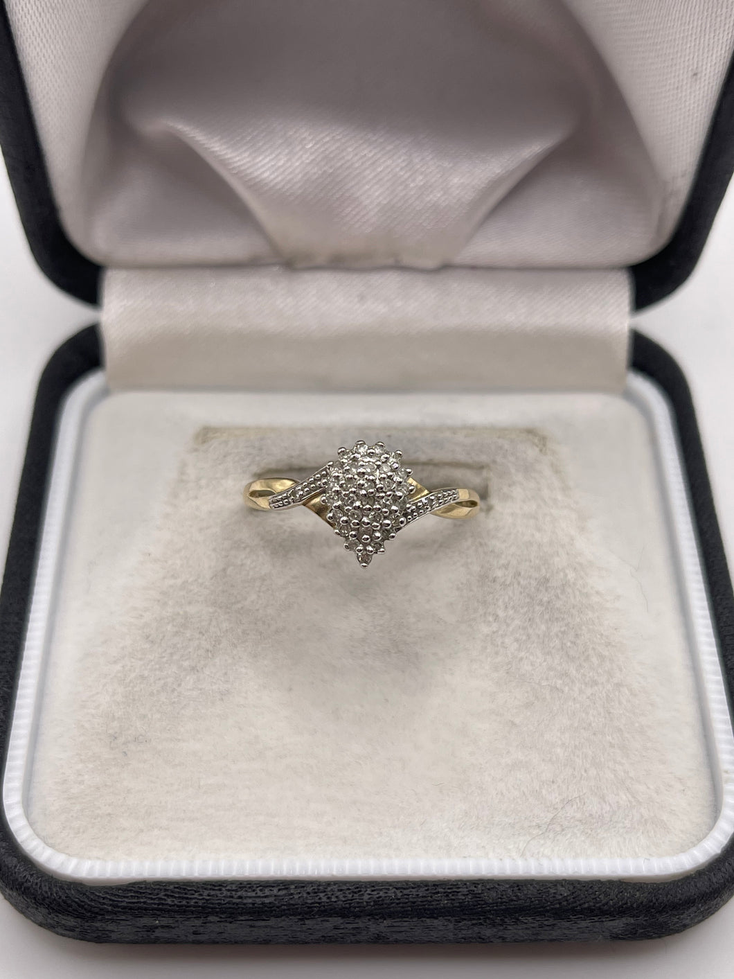 9ct gold diamond cluster ring