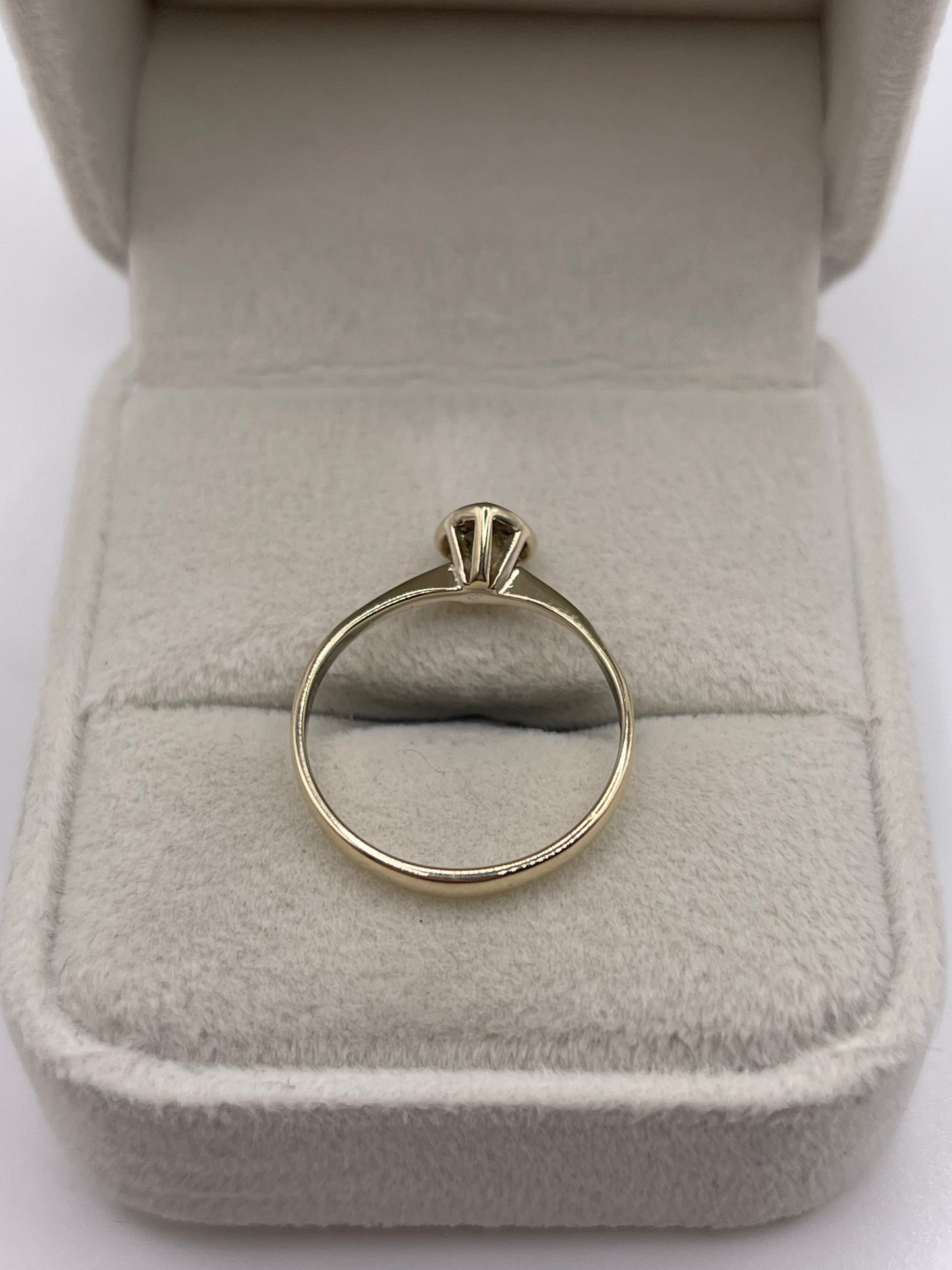 9ct gold diamond heart ring