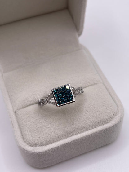 9ct white gold diamond cluster ring