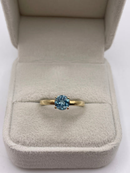 9ct gold blue topaz ring