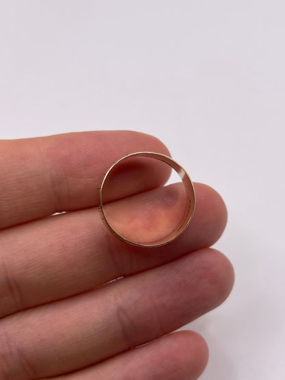 9ct gold patterned band