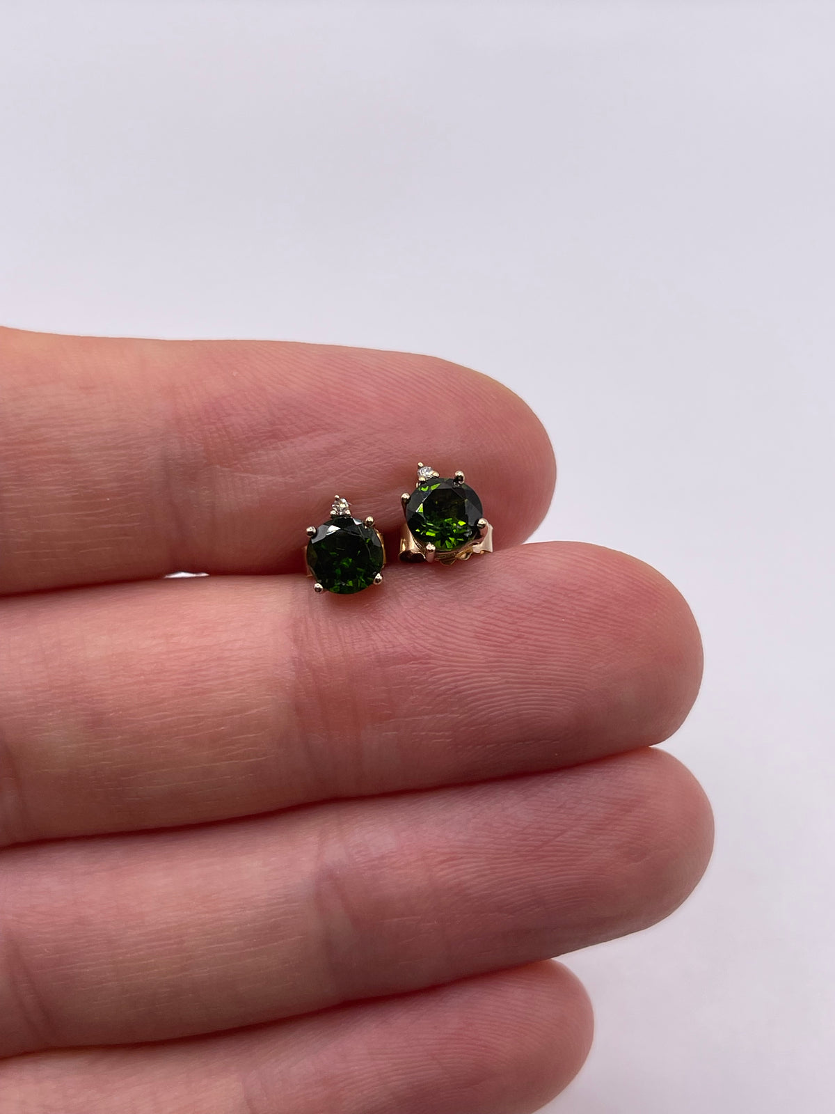 9ct gold diopside and diamond earrings