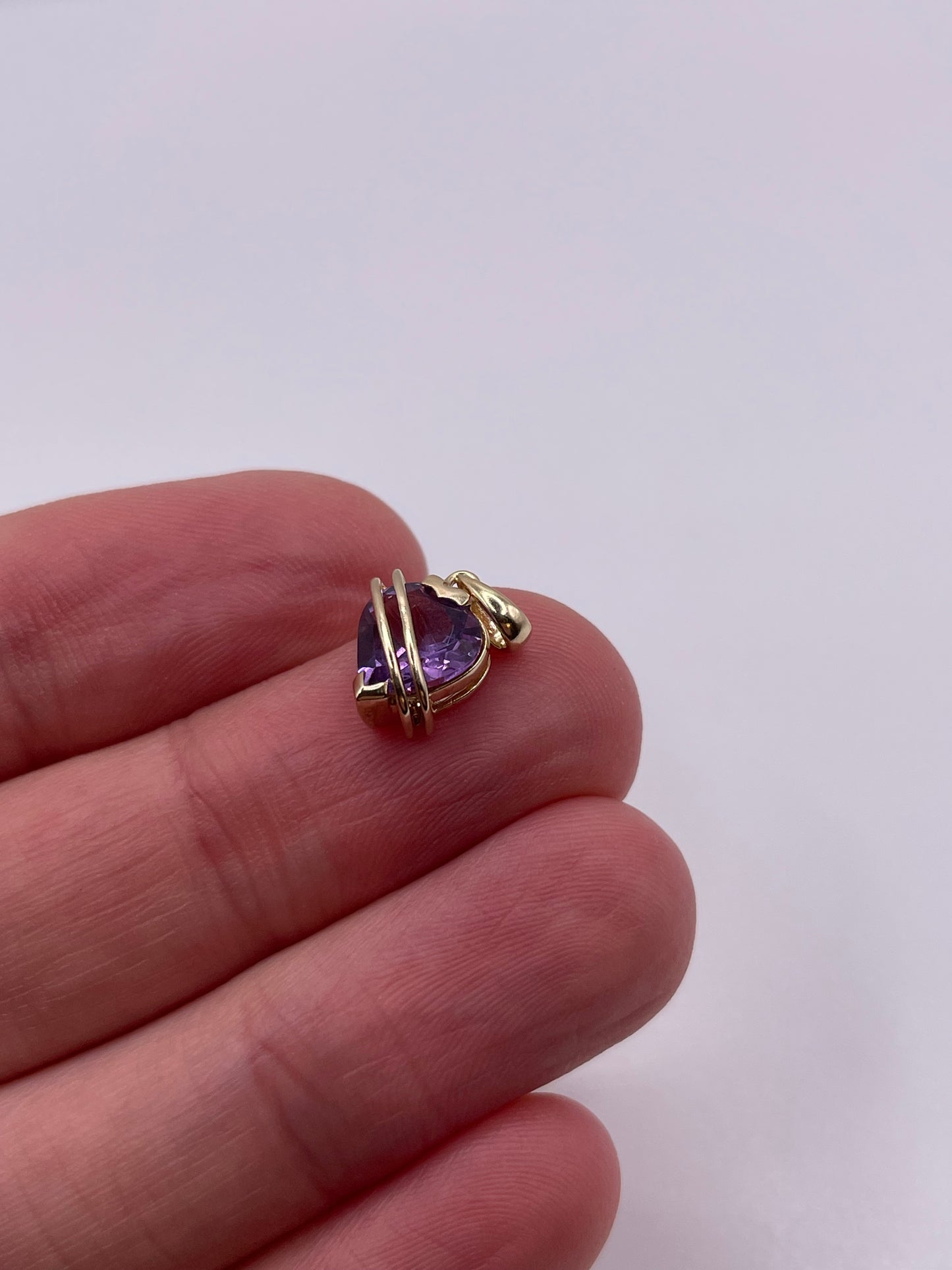 9ct gold amethyst heart pendant