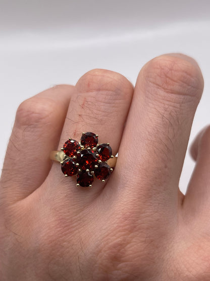 9ct gold garnet cluster ring