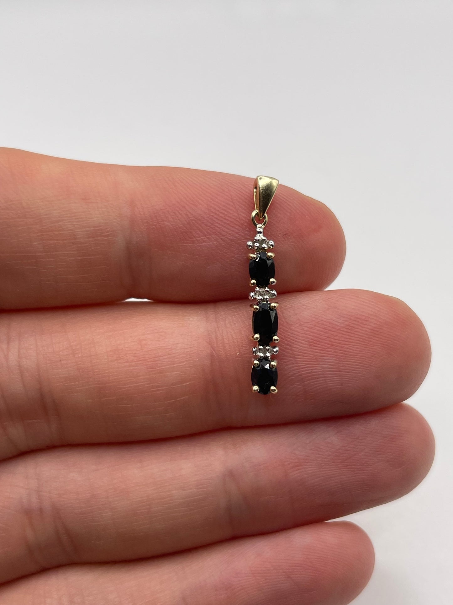 9ct gold sapphire and diamond pendant