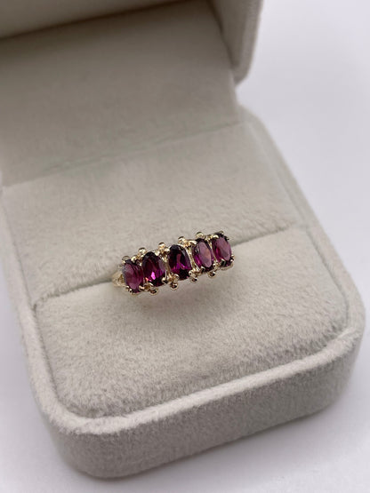 9ct gold almandine garnet ring