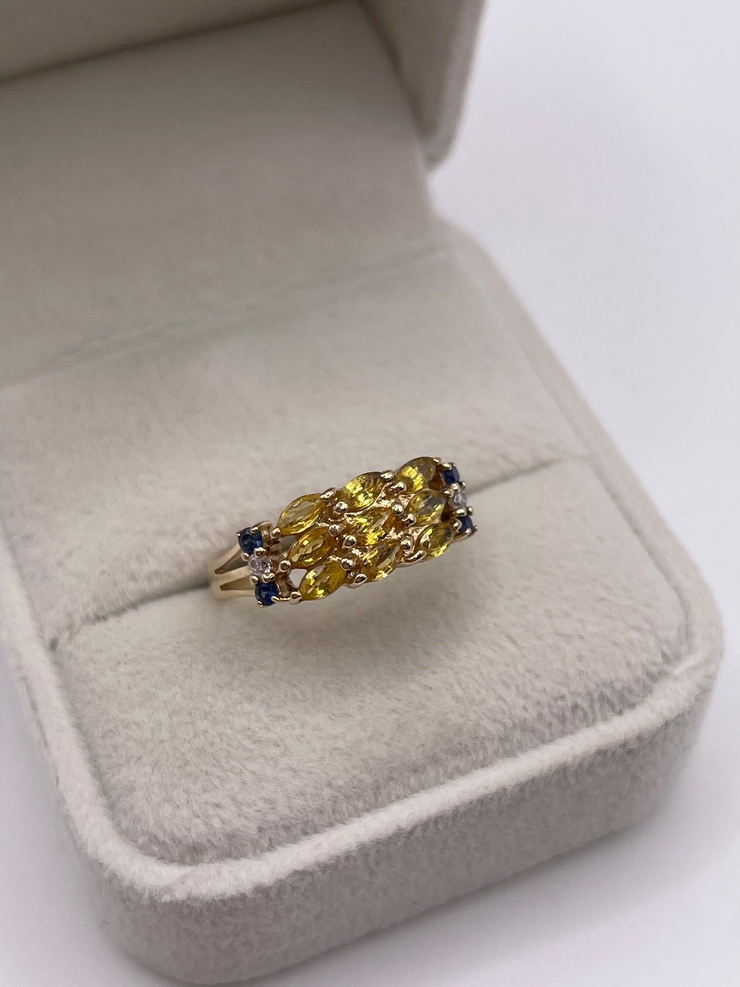 9ct gold sapphire and diamond ring