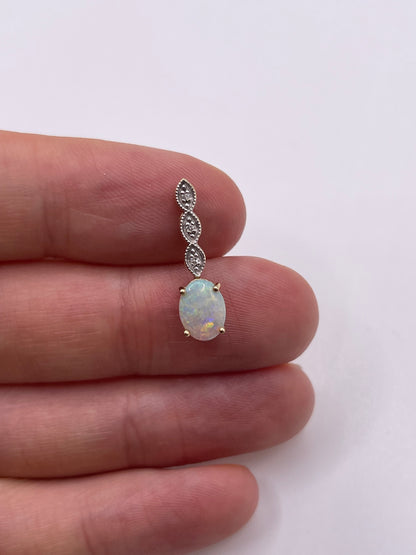 9ct gold opal and diamond pendant