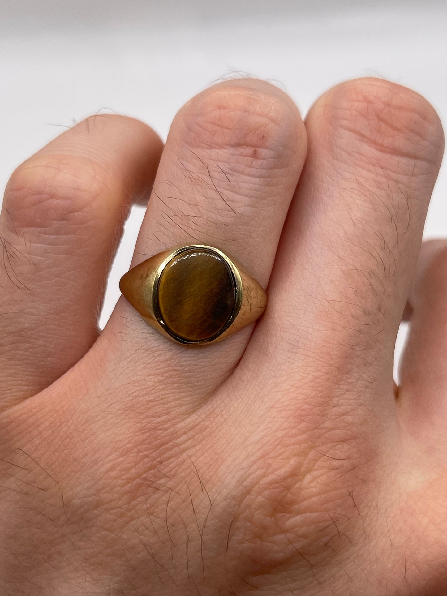 9ct gold tigers eye signet ring