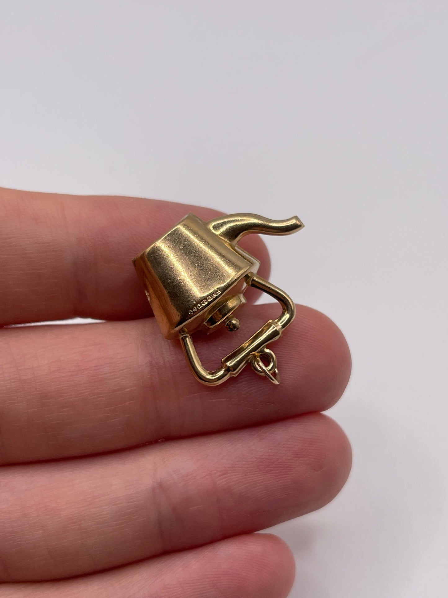 9ct gold kettle charm