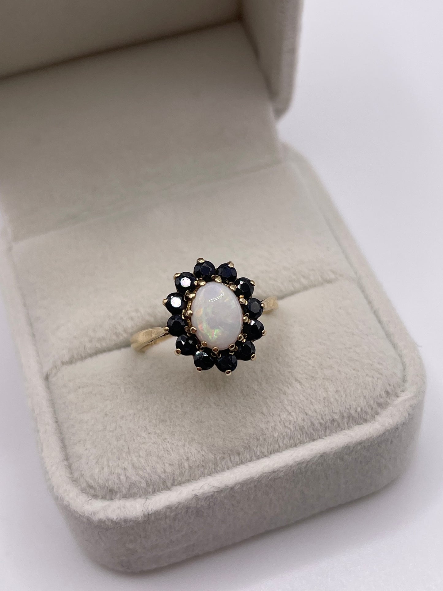 9ct gold opal and sapphire ring