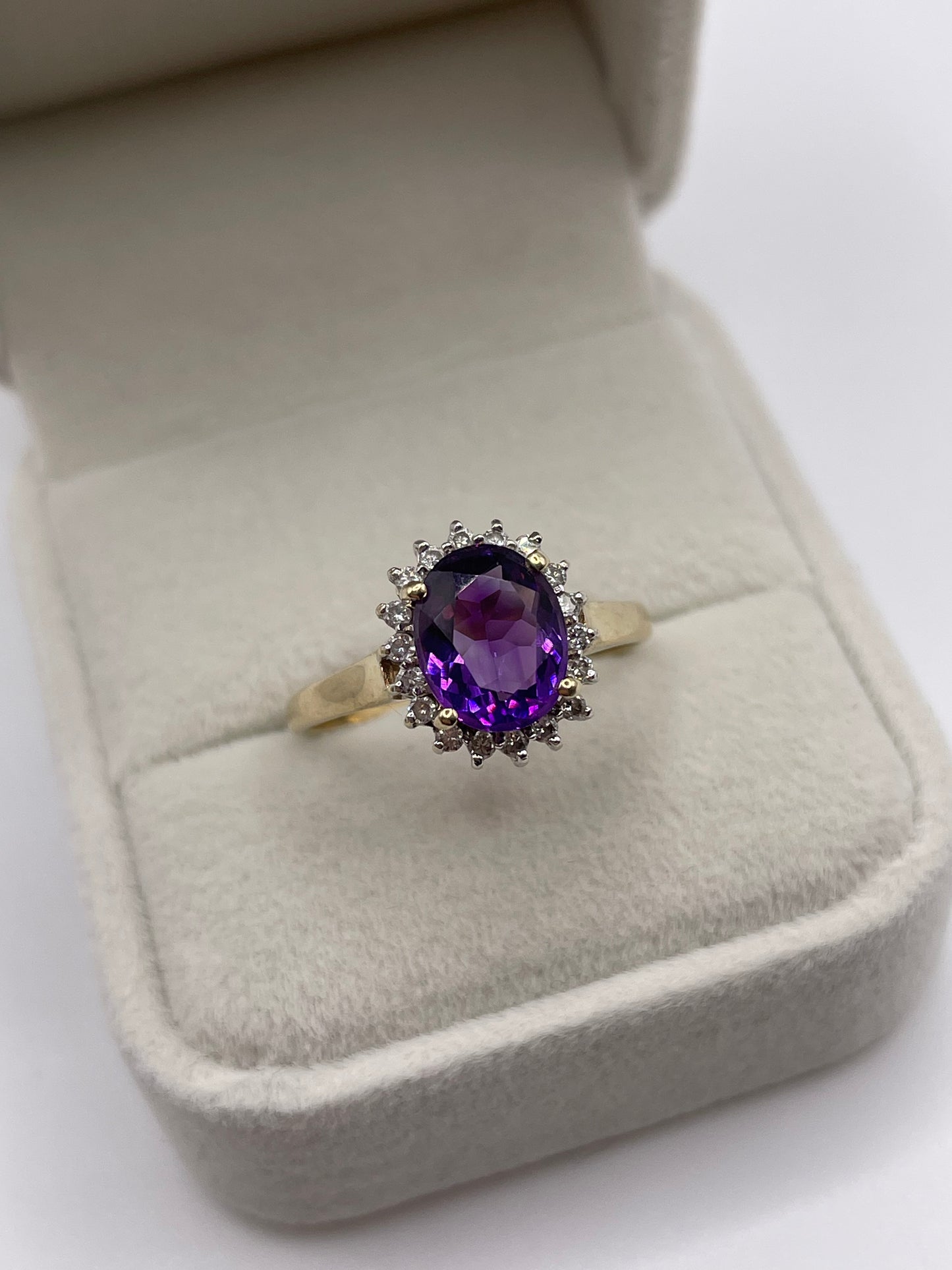9ct gold amethyst and diamond ring