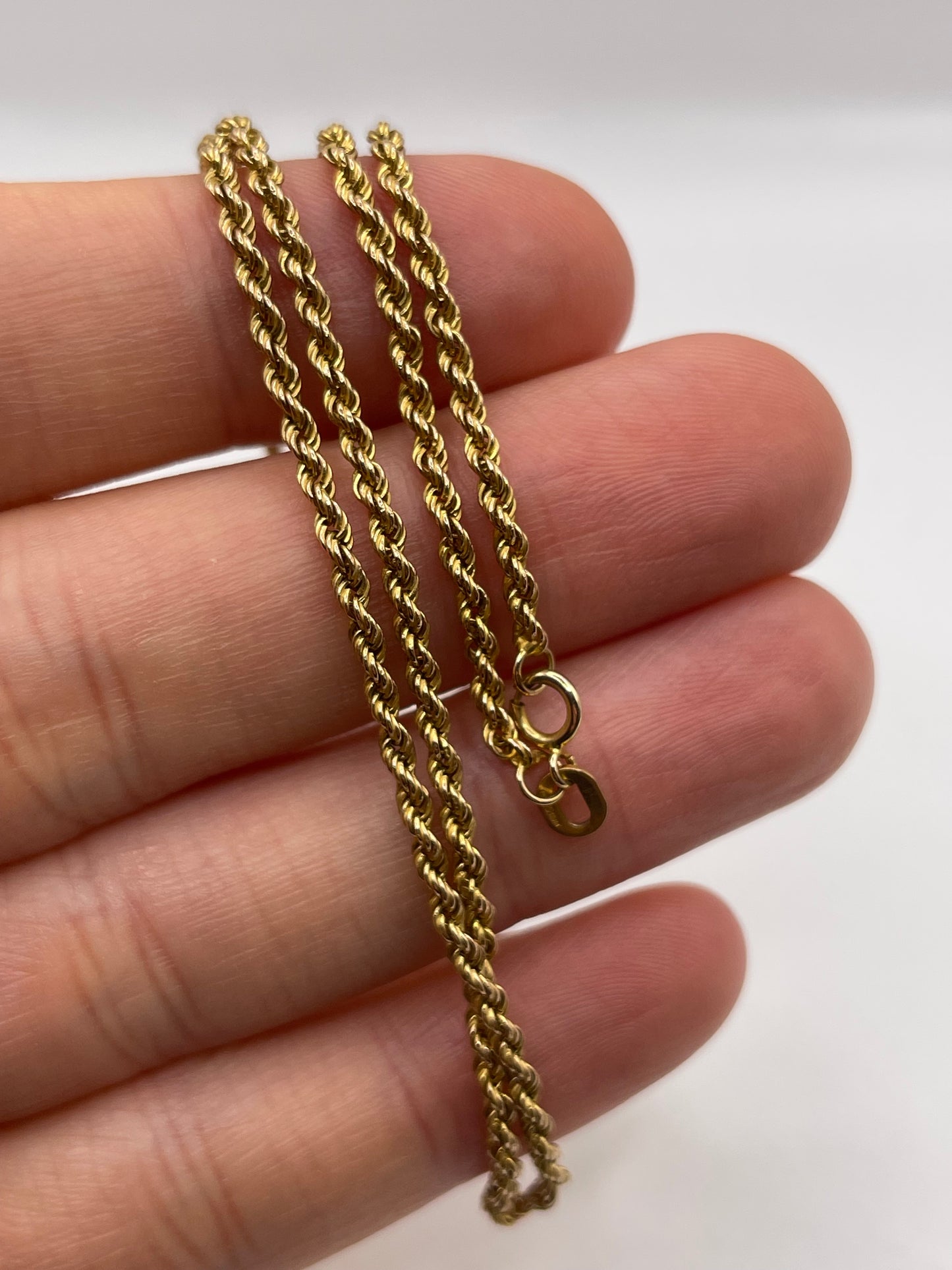 9ct gold chain 470