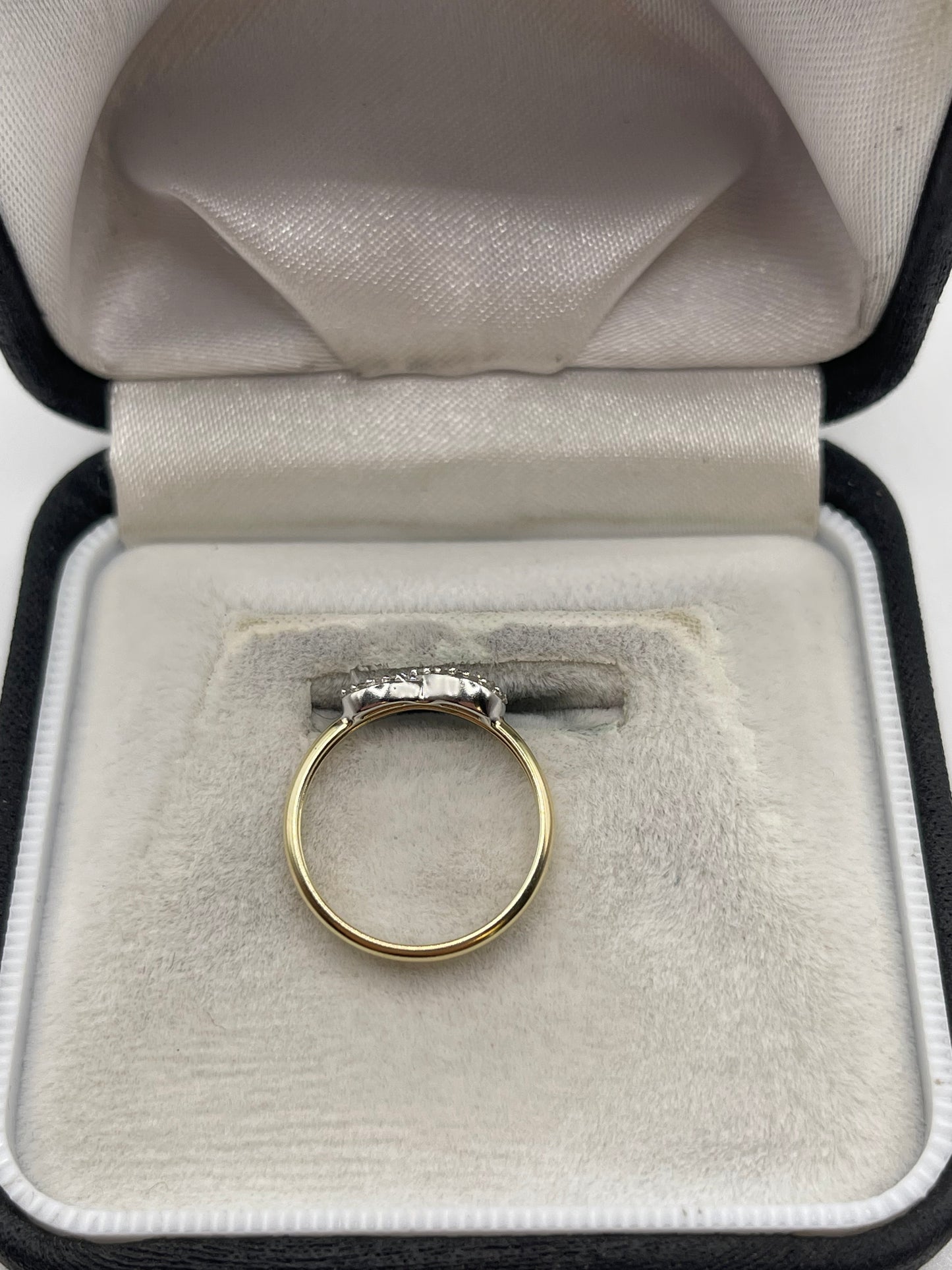 9ct gold diamond cluster ring