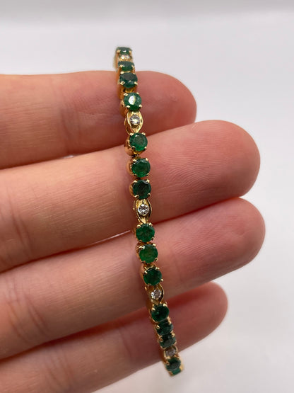 18ct gold emerald and diamond bracelet