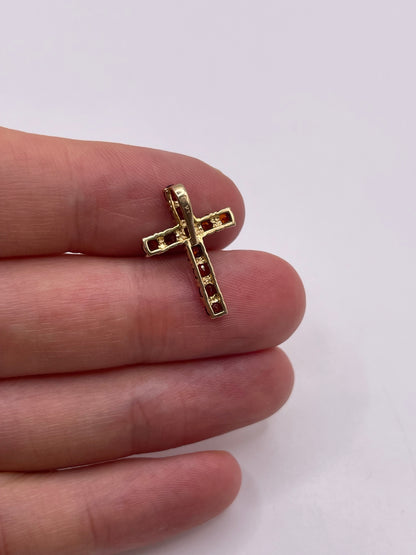 9ct gold garnet cross pendant
