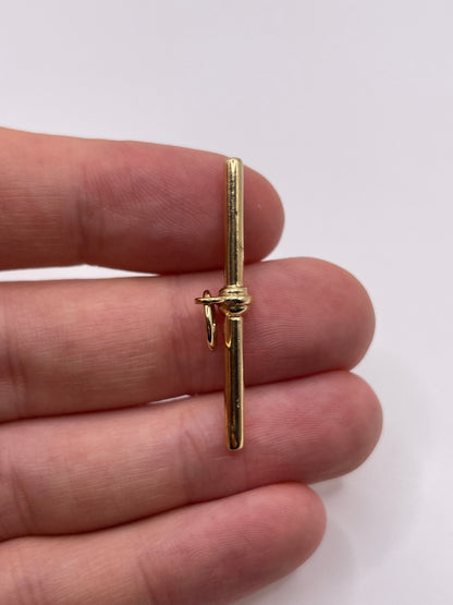 9ct gold t bar pendant