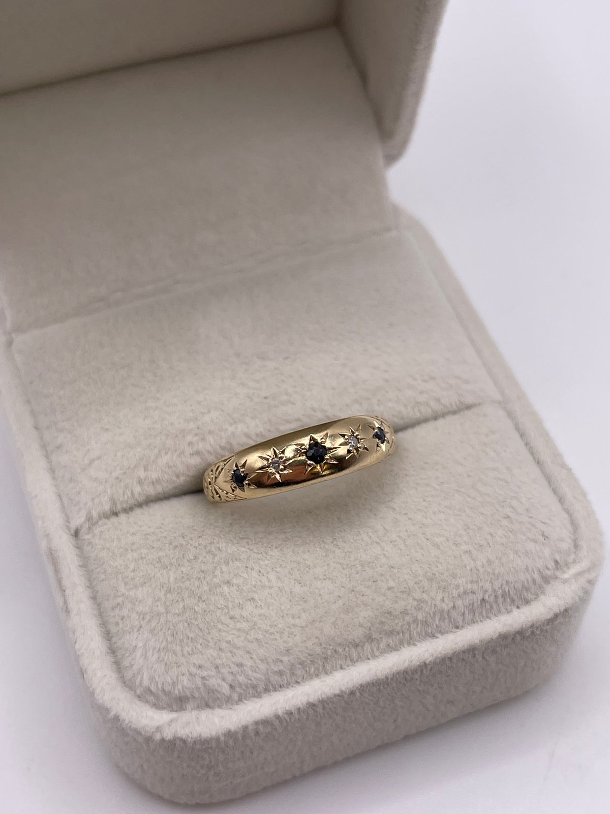 9ct gold sapphire and diamond gypsy ring