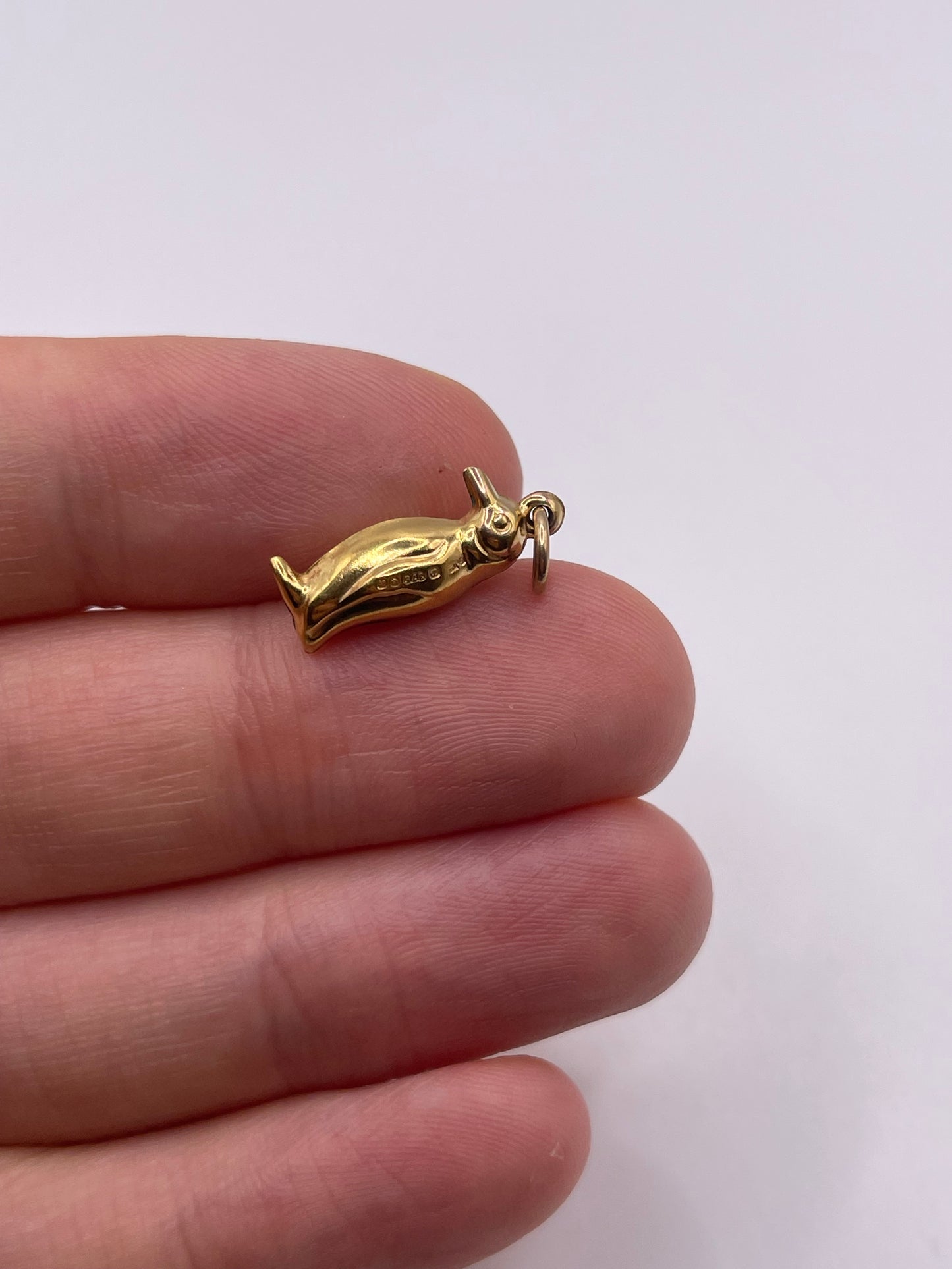 9ct gold penguin charm