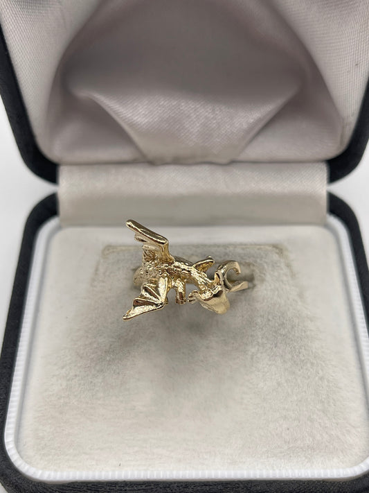 9ct gold dragon ring
