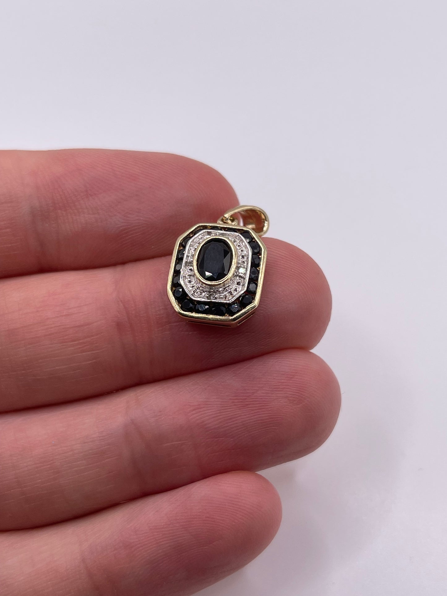 9ct gold sapphire and diamond pendant