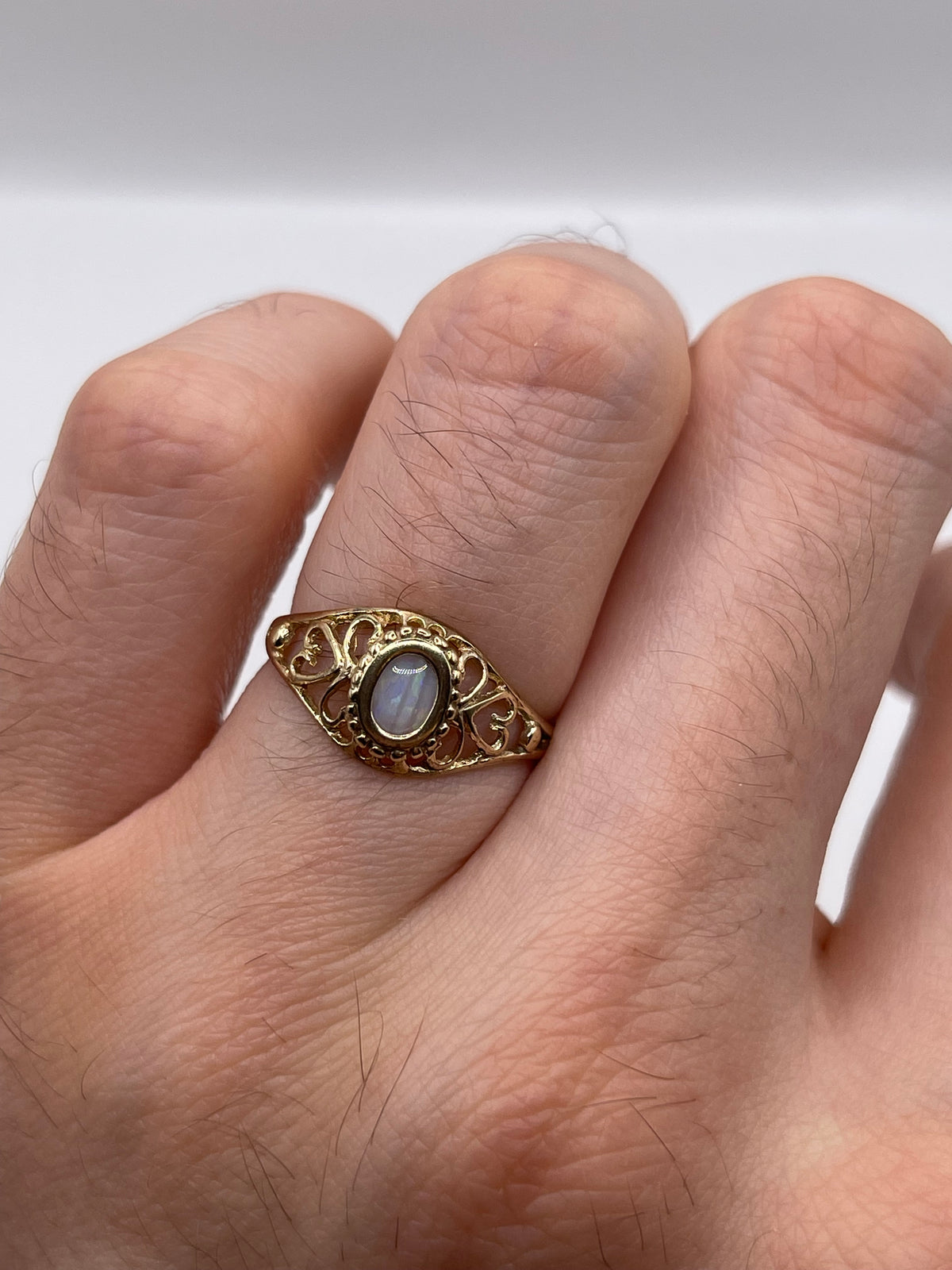 9ct gold opal ring