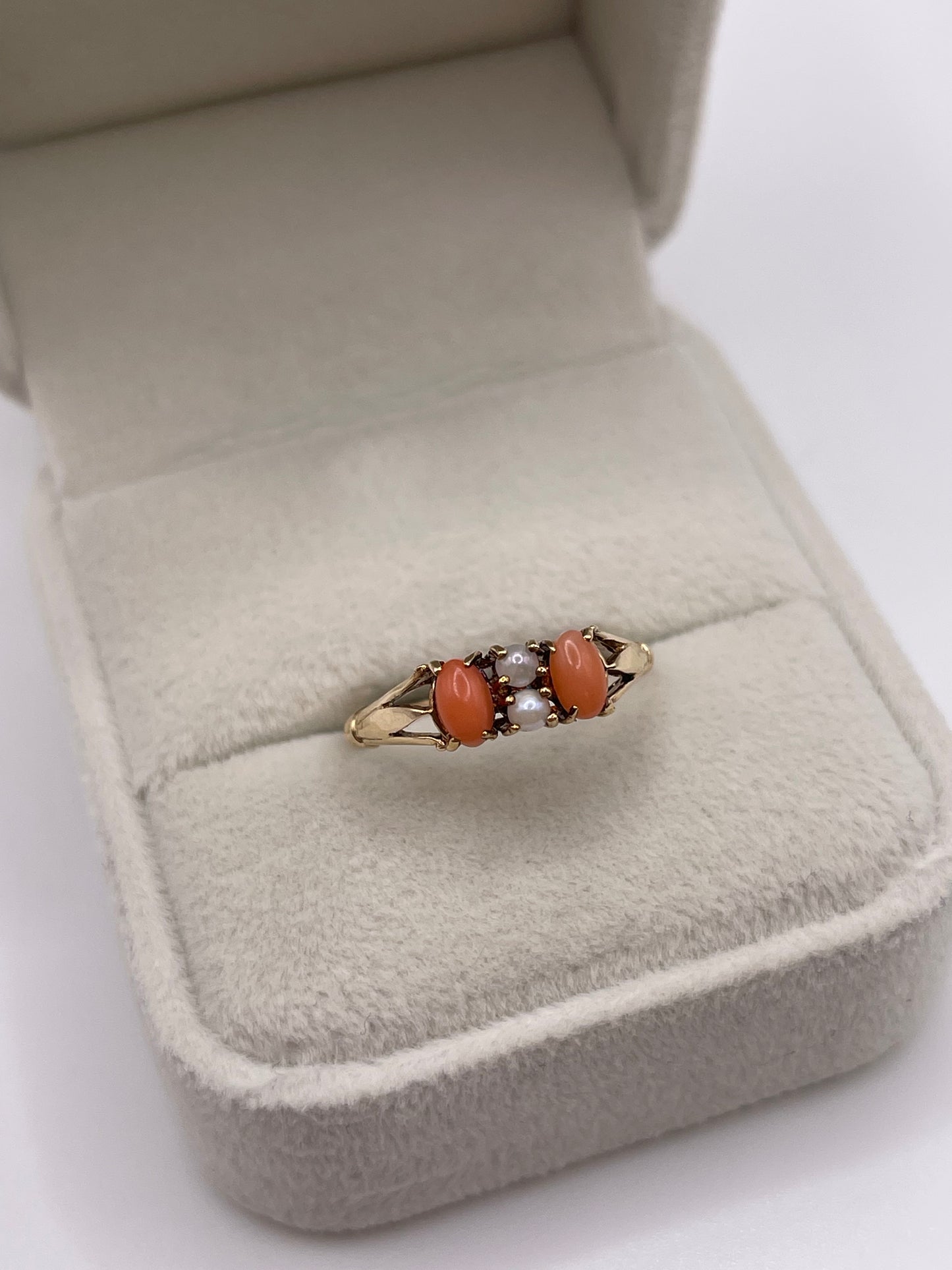 9ct gold coral and pearl ring