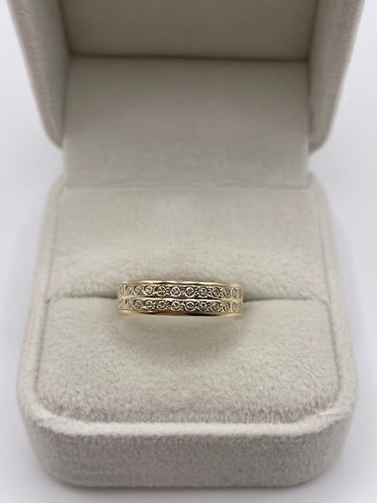9ct gold patterned band
