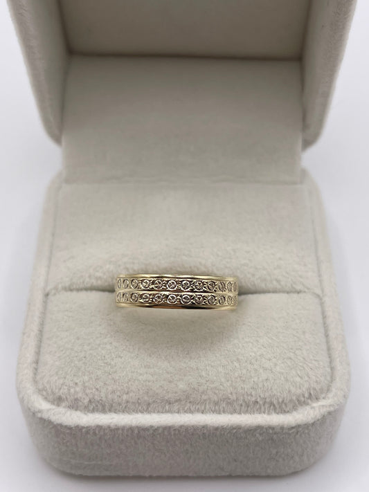 9ct gold patterned band