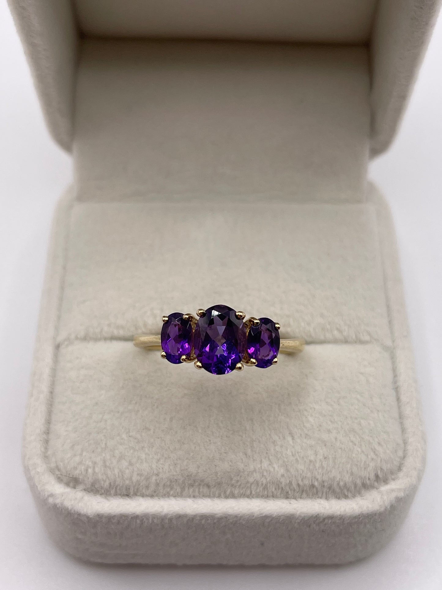 9ct gold amethyst ring