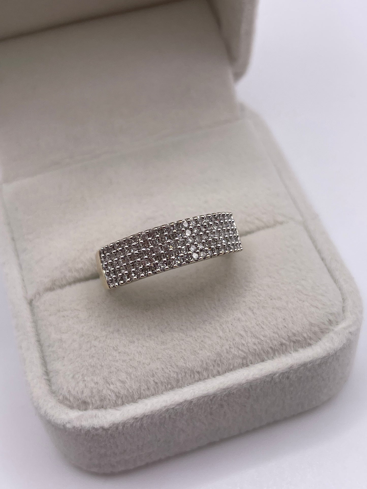 9ct gold diamond cluster ring