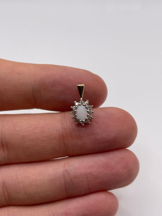9ct gold opal and diamond pendant