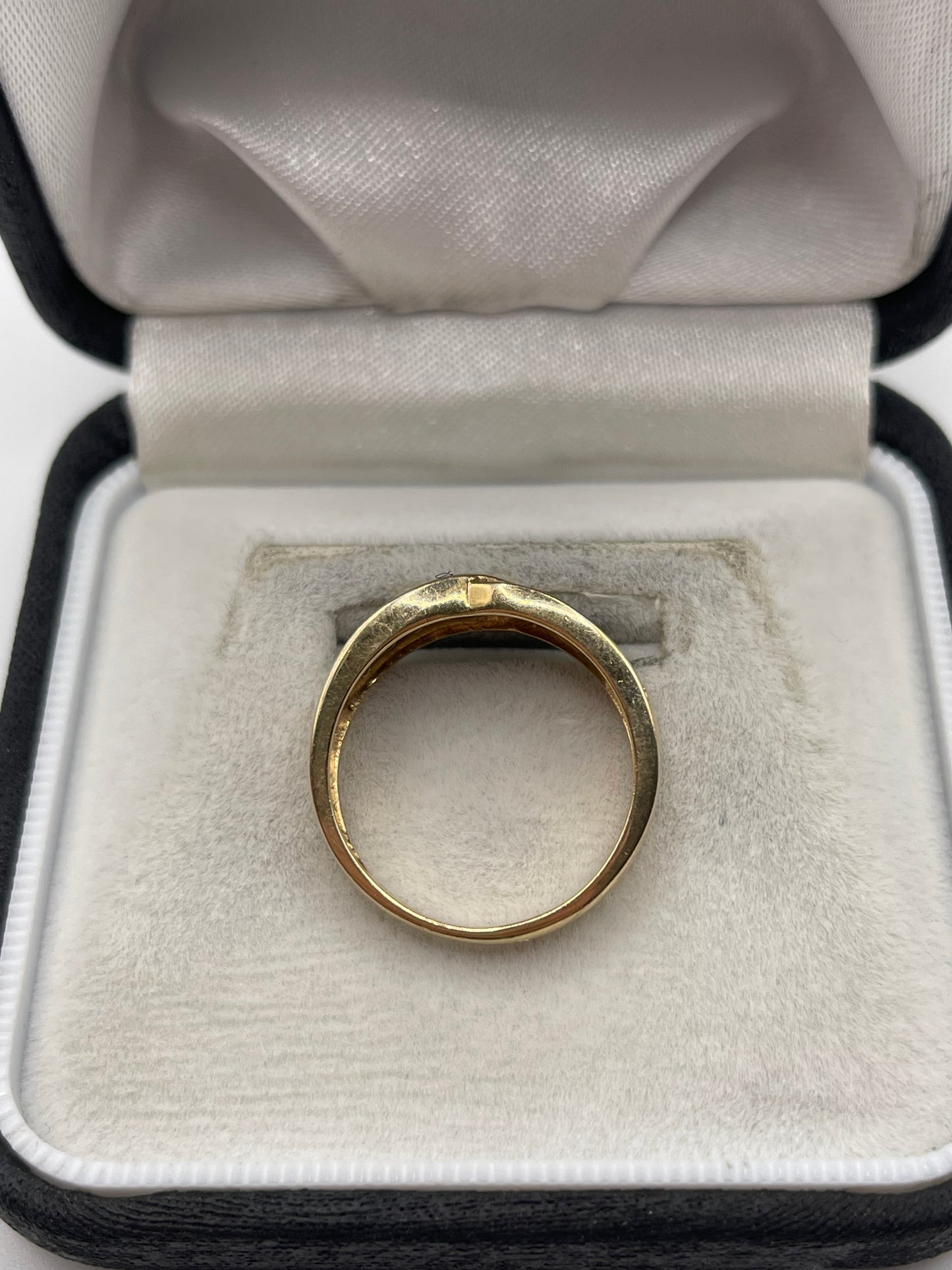 9ct gold diamond cluster ring