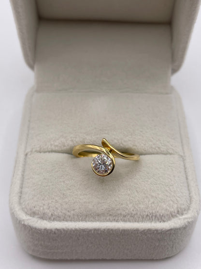 18ct gold 60 point diamond ring
