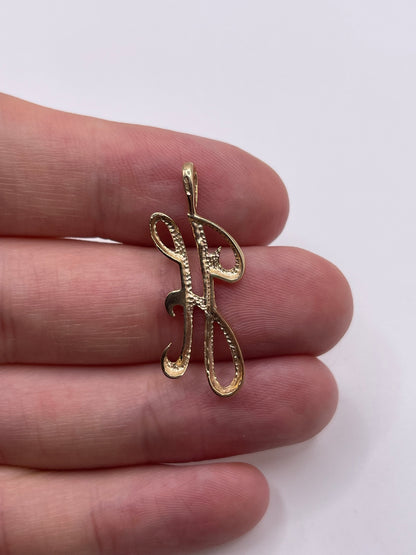 9ct gold initial H pendant