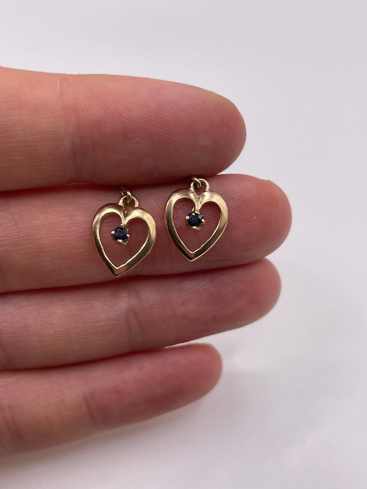 9ct gold sapphire heart earrings