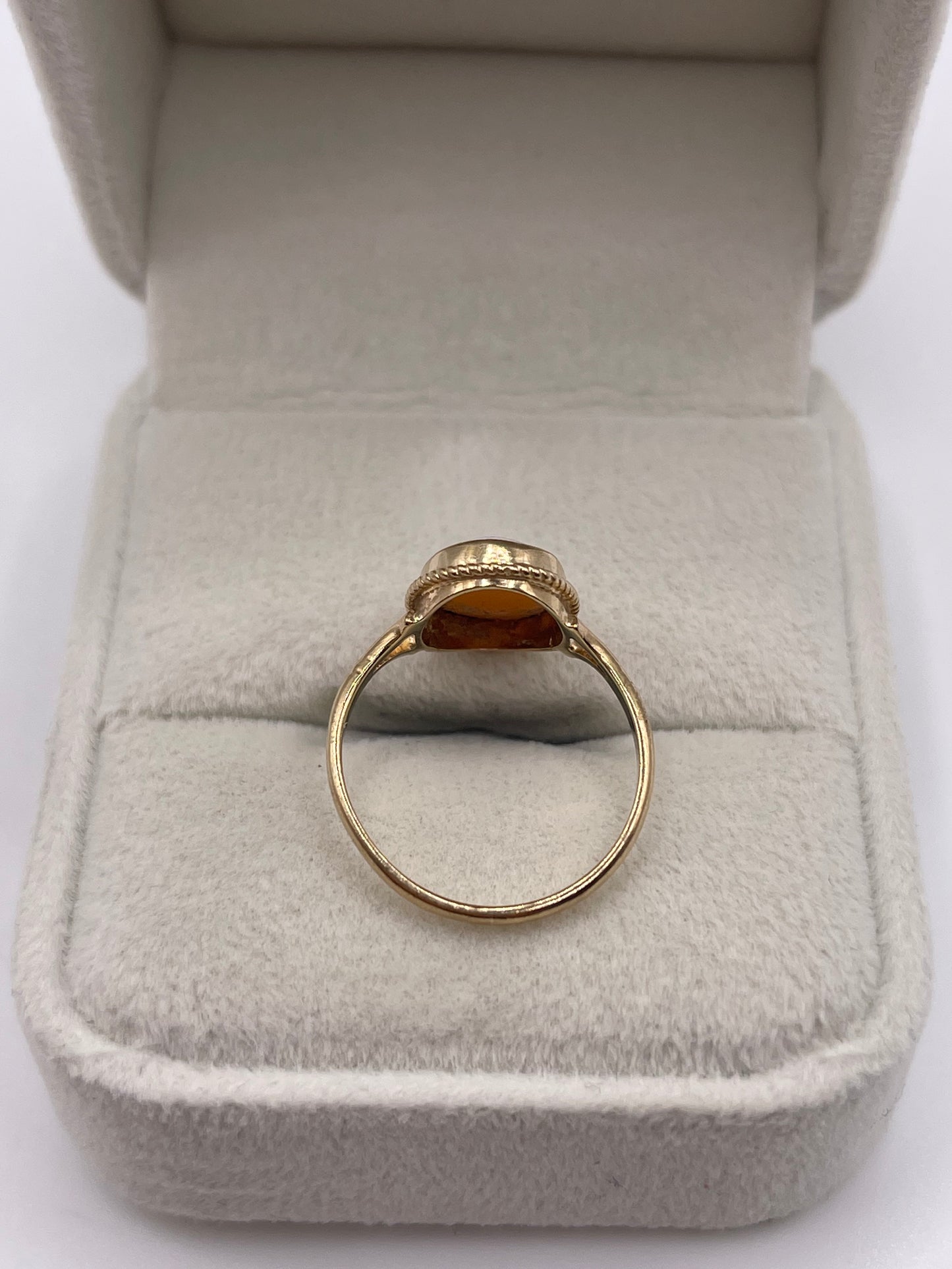 9ct gold cameo ring