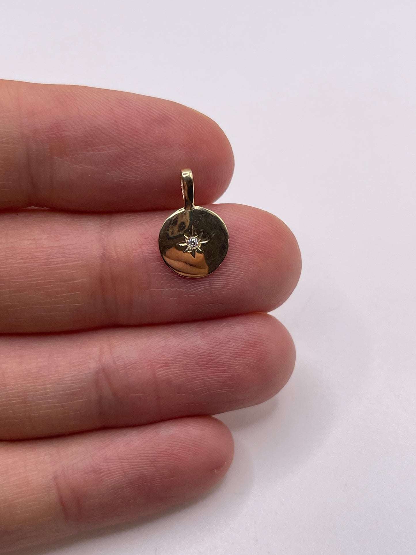9ct gold diamond pendant