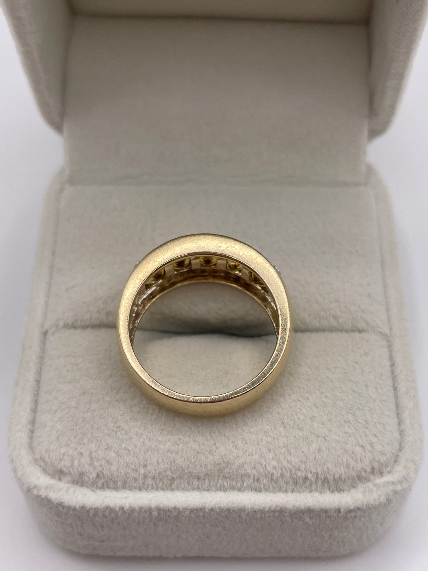 9ct gold citrine and diamond ring