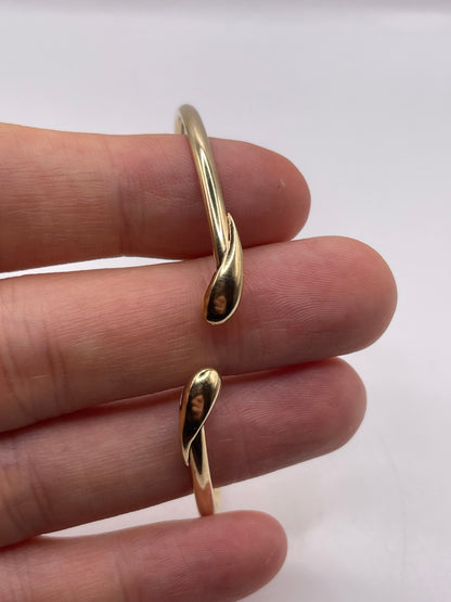 9ct gold bangle