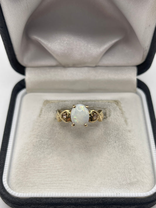 9ct gold opal and quartz ring