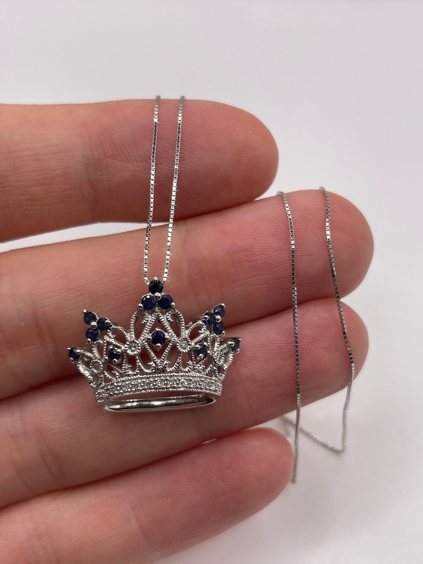14ct white gold sapphire and diamond crown necklace