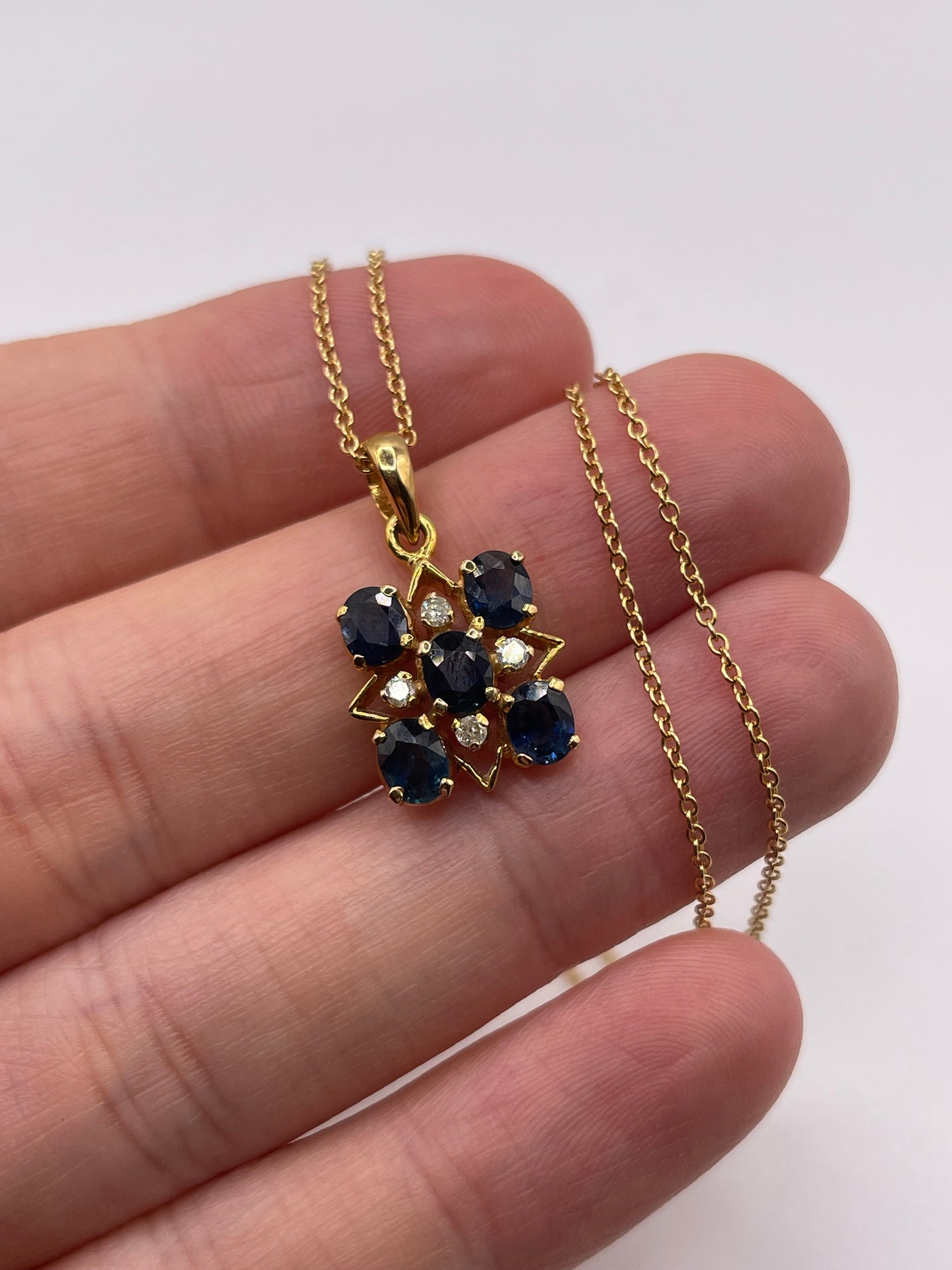 18ct gold sapphire and diamond necklace