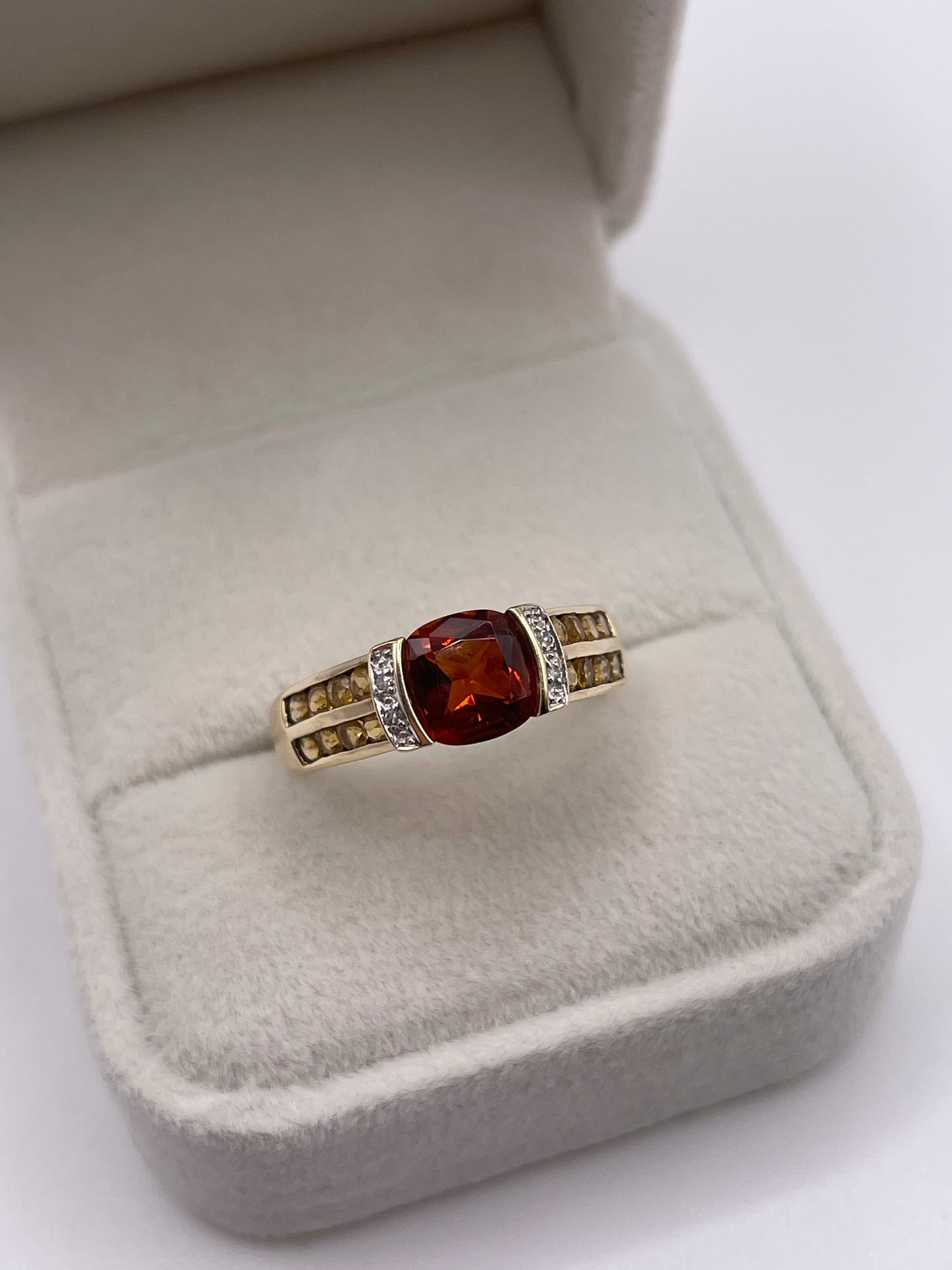 9ct gold citrine and diamond ring