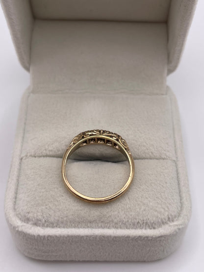 9ct gold sapphire and diamond ring