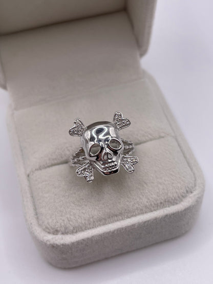 9ct white gold diamond skull ring