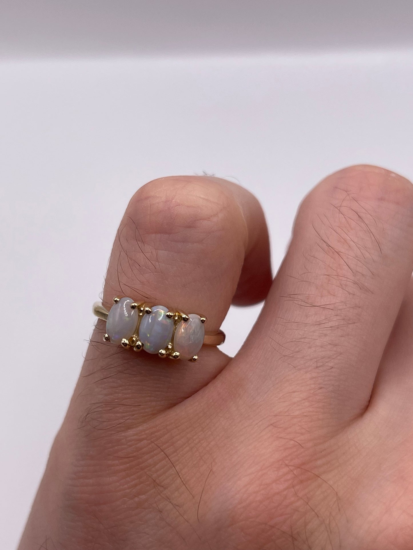 9ct gold opal ring