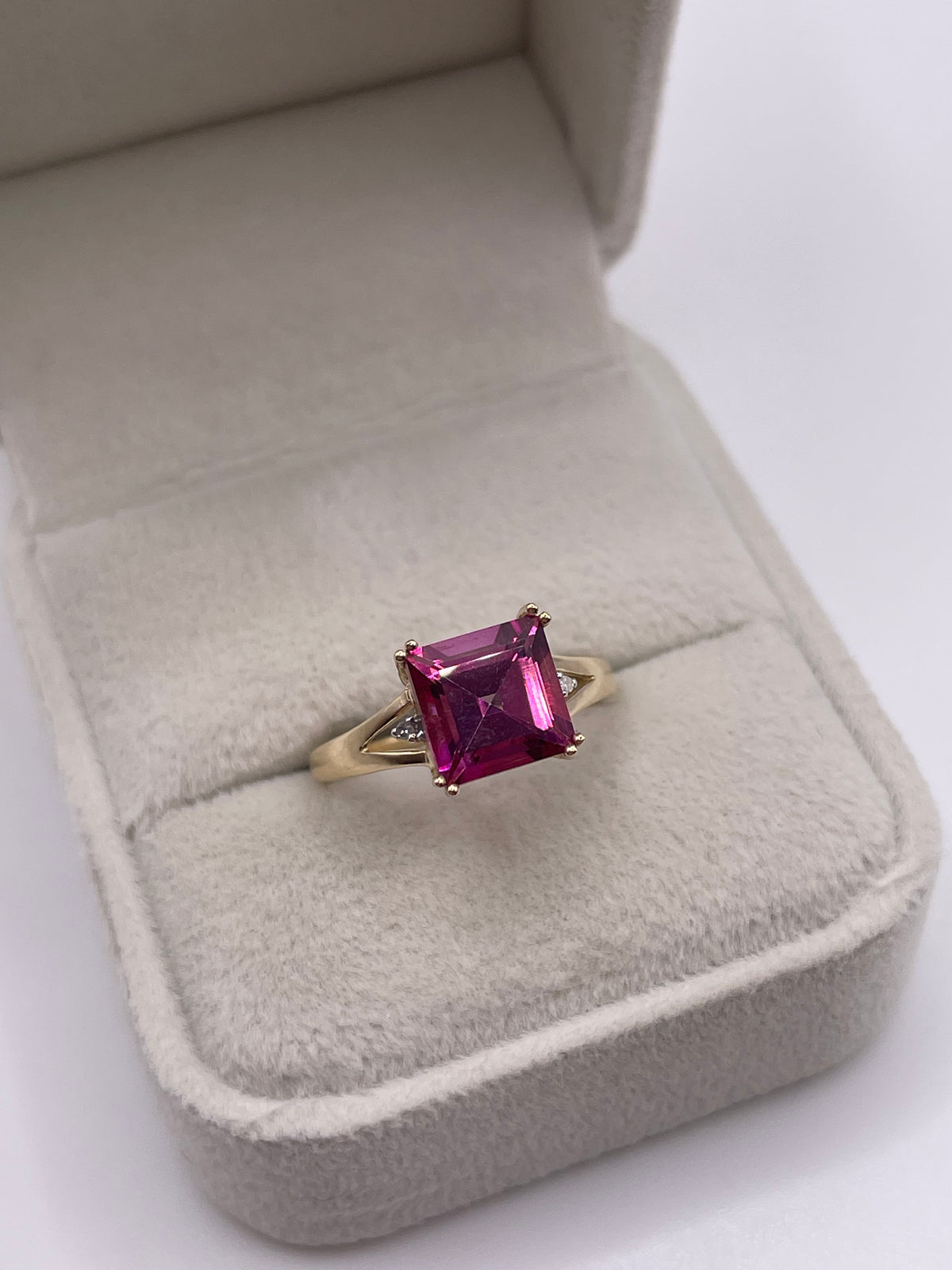 9ct gold pink topaz and diamond ring