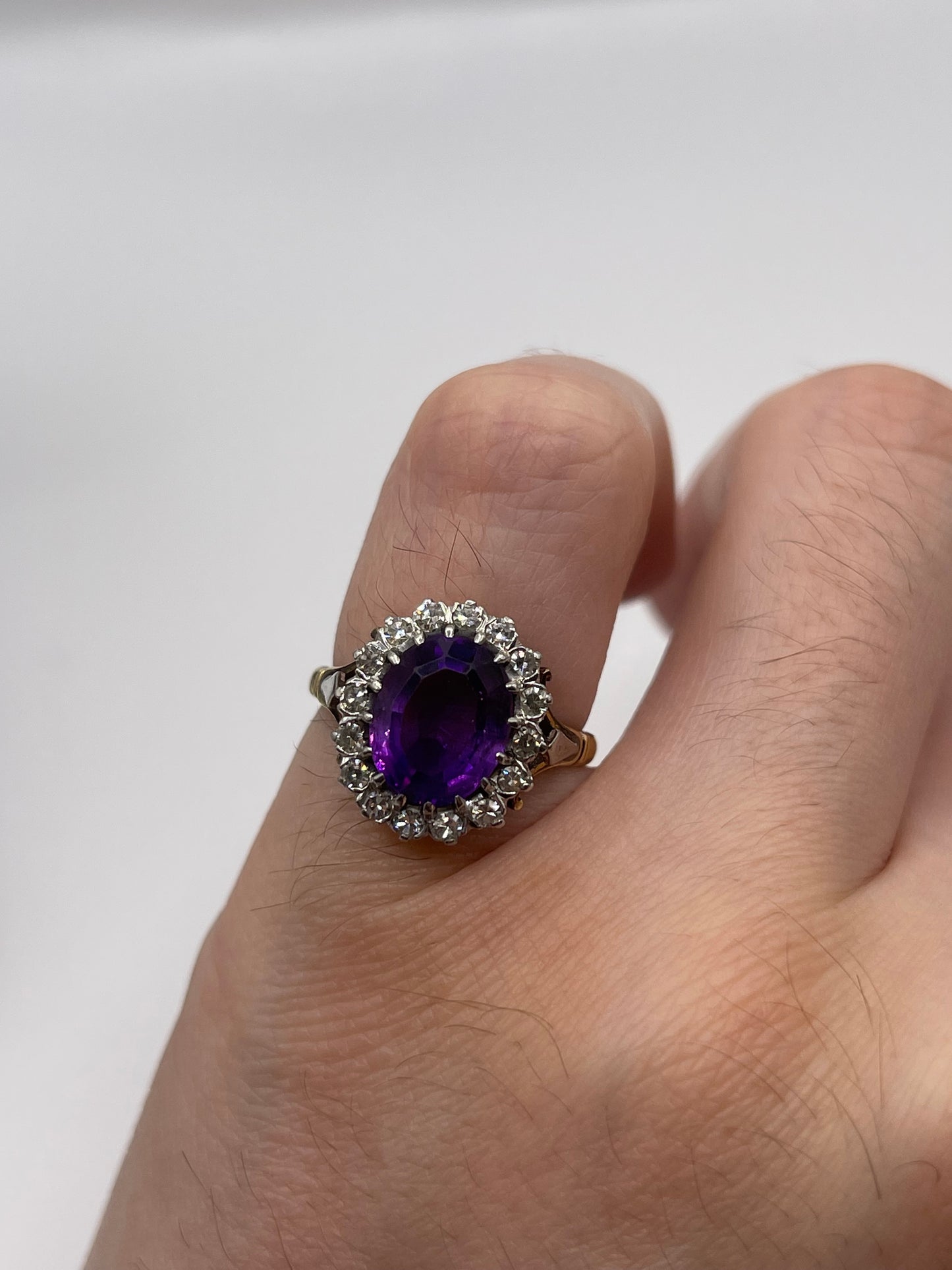 18ct gold amethyst and diamond ring