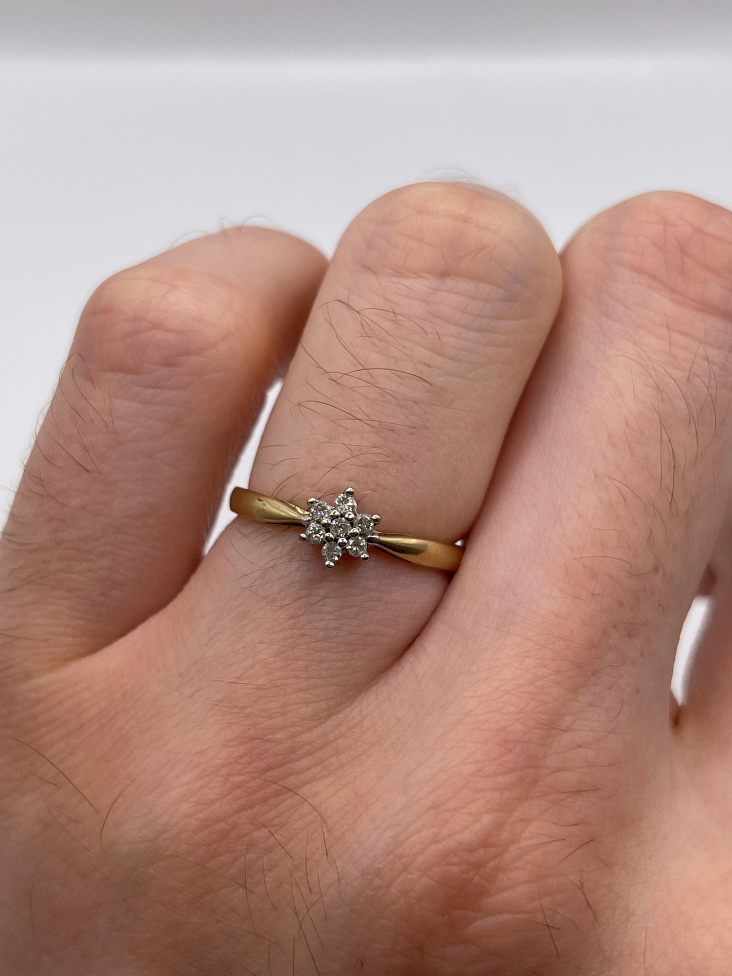 9ct gold diamond cluster ring
